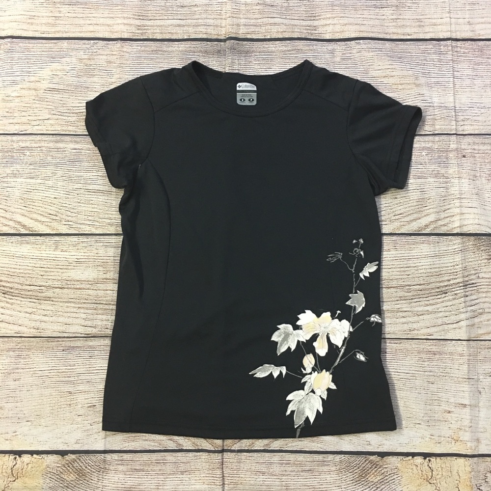 😍Columbia Activewear Black Floral Top Short Sleeve size Small